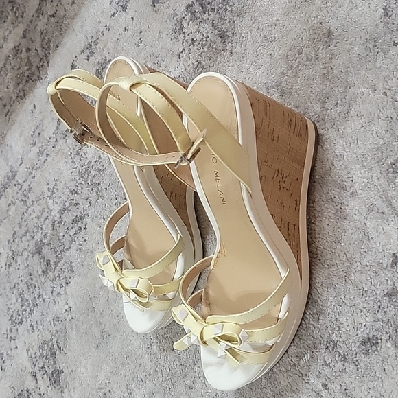 New Women's Wedge heel shoes - Picture 4 of 5